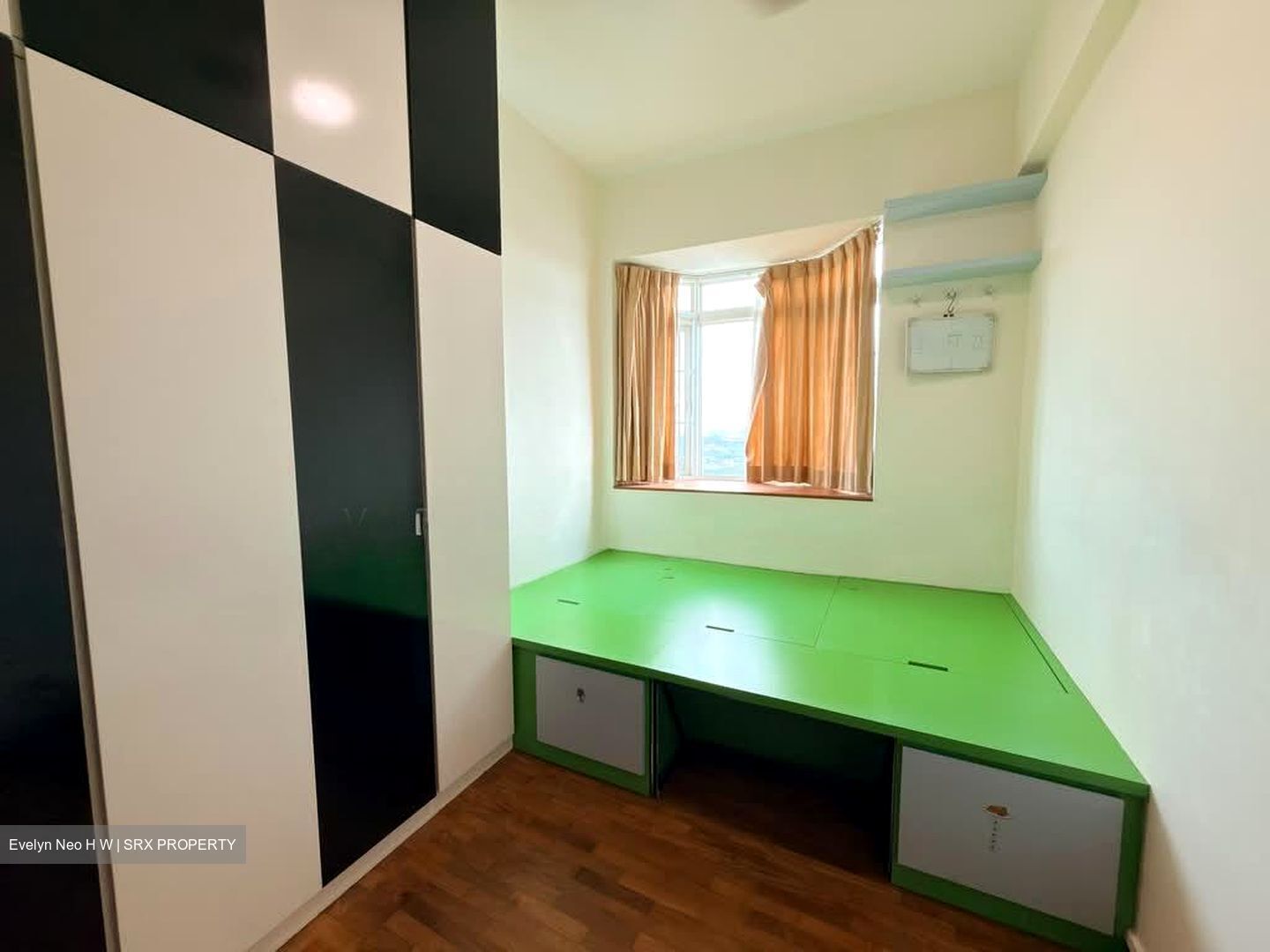 Evergreen Park (D19), Apartment #565046511